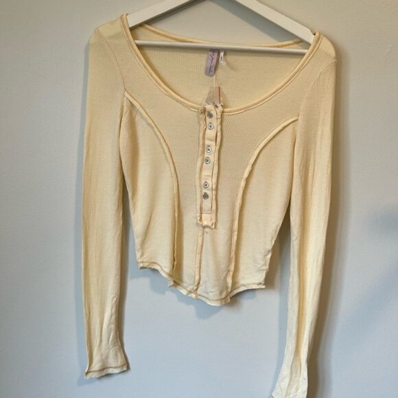 Urban Outfitters Cream Henley Top - NWT! - Picture 1 of 9